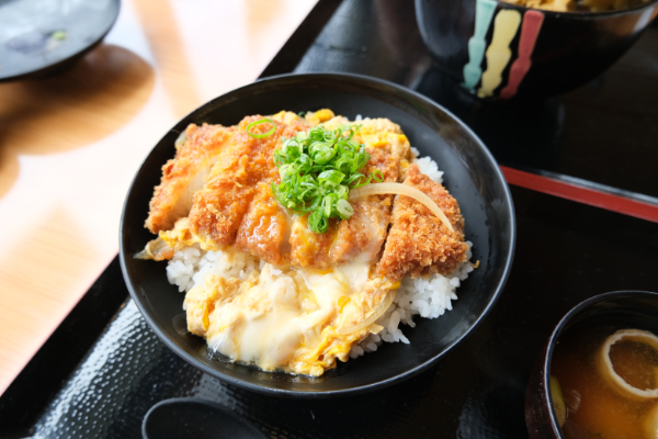 飯南ポークカツ丼